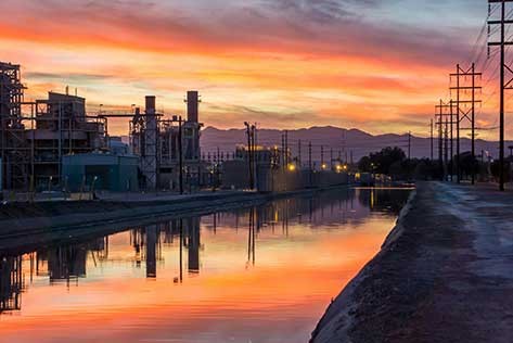Tempe, Arizona power plant (photo by Troy Squillaci/Pexels)
